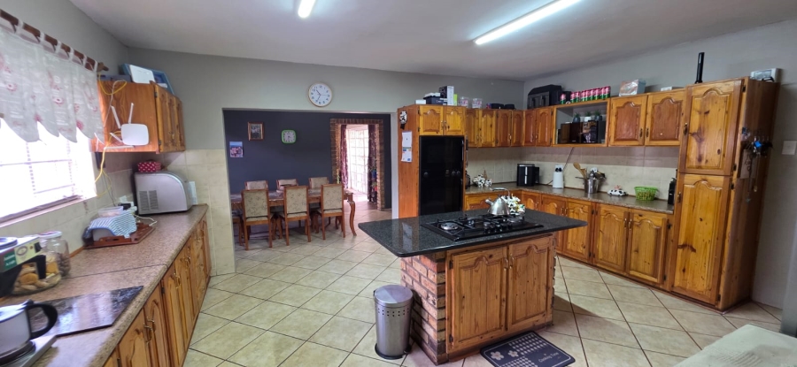 4 Bedroom Property for Sale in Miederpark North West